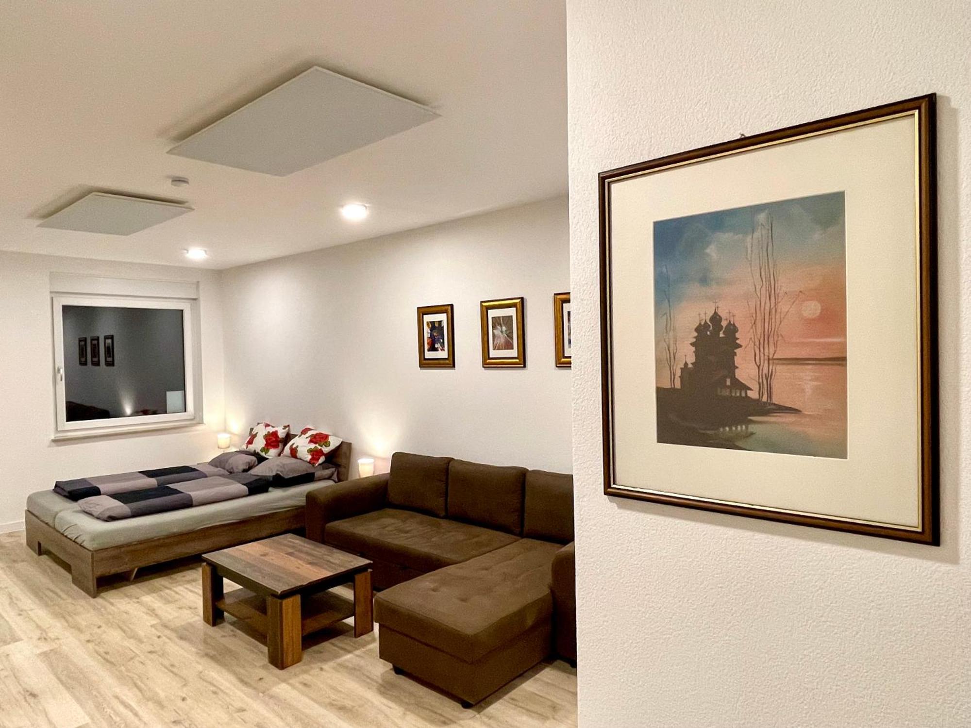 Neu Grosse Einzimmerwohnung Im Zentrum Goldstadt Pforzheim Schloessle Dış mekan fotoğraf
